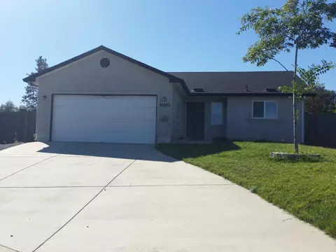 16885 Cape Cod Dr, Redding, CA 96003 photo 1