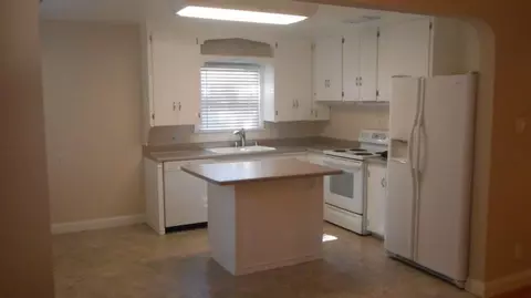 1735 Garden Ave, Redding, CA 96001 photo 12