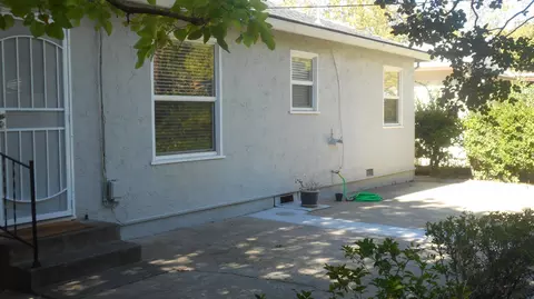 1735 Garden Ave, Redding, CA 96001 photo 28
