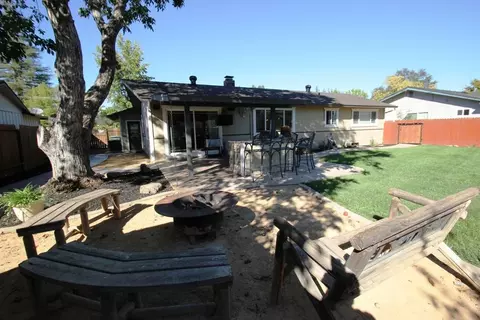 575 Dee Ct, Redding, CA 96002 photo 22