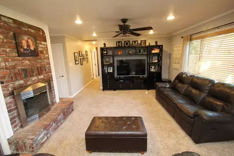 575 Dee Ct, Redding, CA 96002 photo 7
