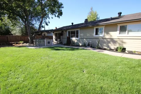 575 Dee Ct, Redding, CA 96002 photo 12
