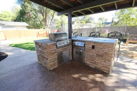 575 Dee Ct, Redding, CA 96002 photo 19