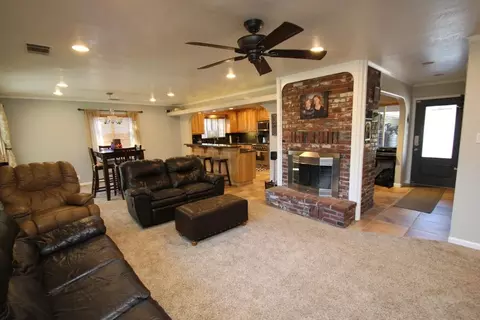 575 Dee Ct, Redding, CA 96002 photo 10