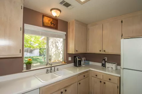1799 Whistling Dr, Redding, CA 96003 photo 10