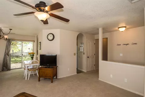 1799 Whistling Dr, Redding, CA 96003 photo 4