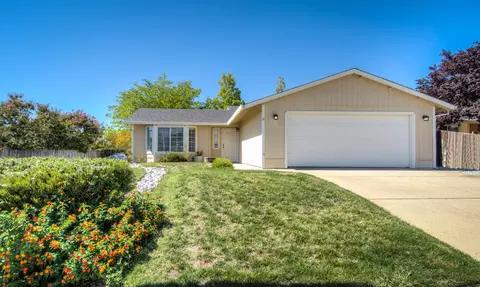 1799 Whistling Dr, Redding, CA 96003 photo 1