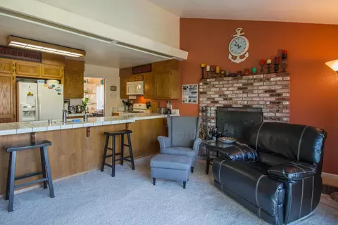 2085 Quartz Way, Redding, CA 96001 photo 7