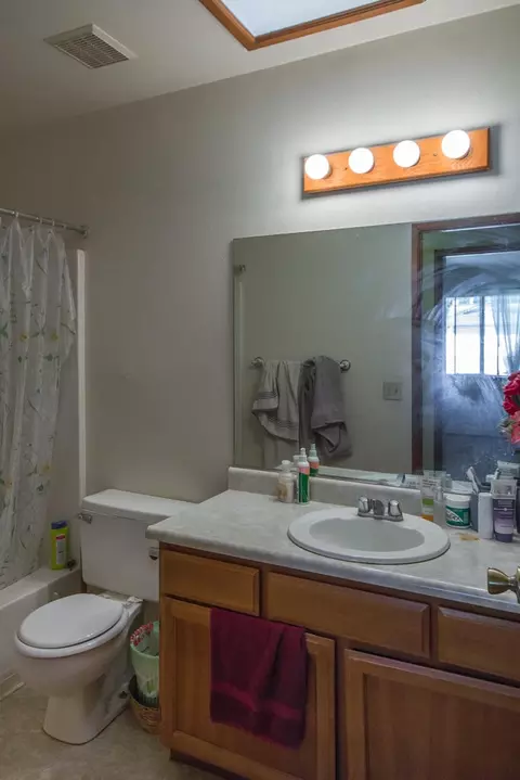 2055 Silverfield Loop, Redding, CA 96002 photo 8