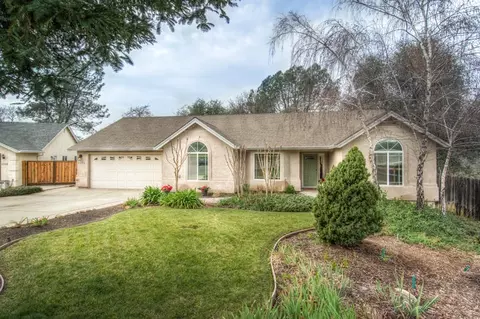 3374 Stanford Dr, Redding, CA 96003 photo 1
