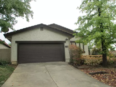 783 Coffeeberry Ln, Redding, CA 96003 photo 1