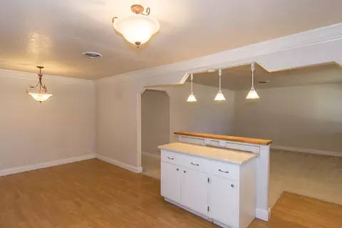 21281 Gilbert Dr, Redding, CA 96002 photo 9