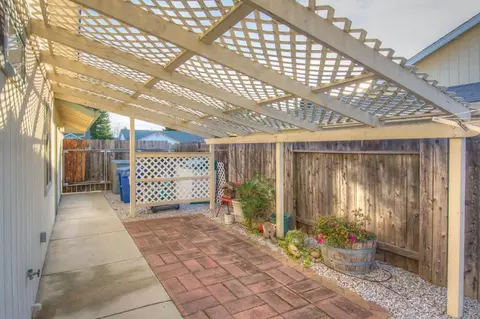 1965 Chiella Ln, Redding, CA 96002 photo 24
