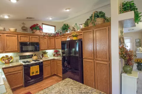 1965 Chiella Ln, Redding, CA 96002 photo 9