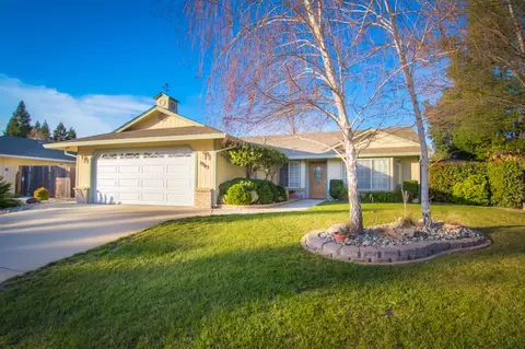 1965 Chiella Ln, Redding, CA 96002 photo 1