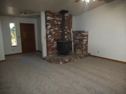 2151 Kildare Dr, Redding, CA 96001 photo 5