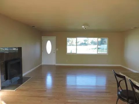 20307 Demac Dr, Redding, CA 96002 photo 4