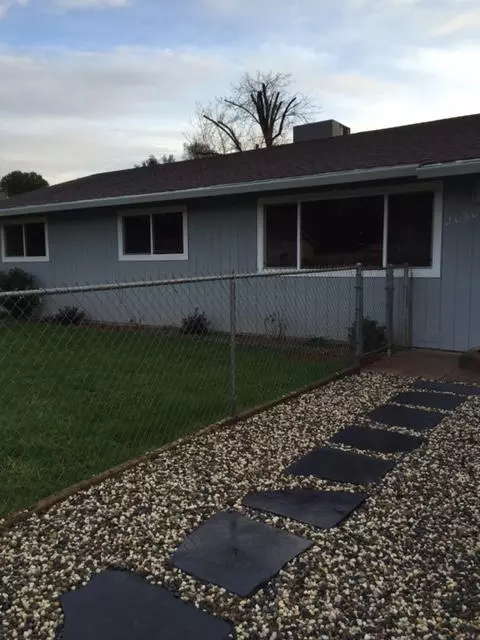 20307 Demac Dr, Redding, CA 96002 photo 2