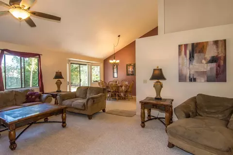 549 Armando Ave, Redding, CA 96003 photo 7