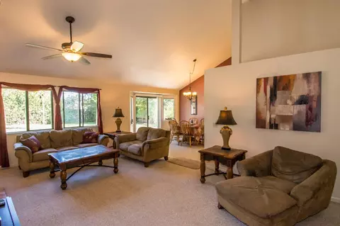 549 Armando Ave, Redding, CA 96003 photo 6