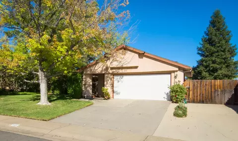 549 Armando Ave, Redding, CA 96003 photo 2