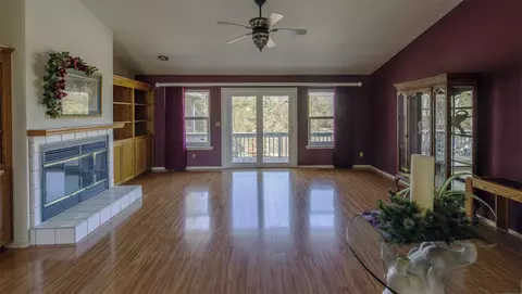866 Dawson Ct, Redding, CA 96003 photo 4