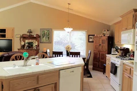 4890 Rising River Ct, Redding, CA 96002 photo 7