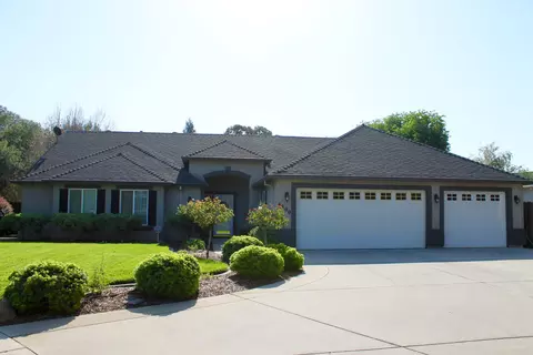 4890 Rising River Ct, Redding, CA 96002 photo 4