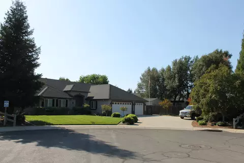 4890 Rising River Ct, Redding, CA 96002 photo 3