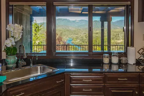 703 Sunriver Ln, Redding, CA 96001 photo 12