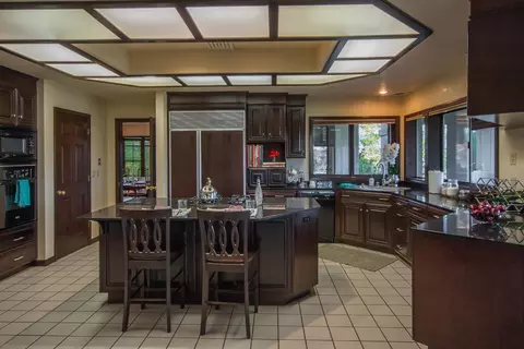 703 Sunriver Ln, Redding, CA 96001 photo 9