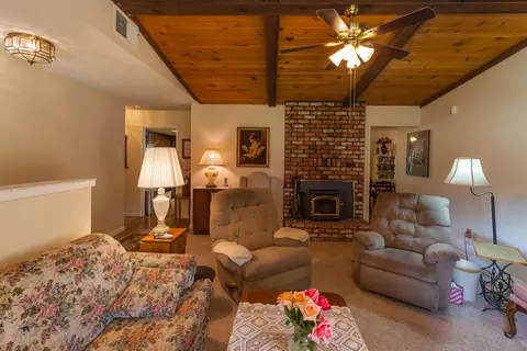 3490 Lagoon Dr, Redding, CA 96001 photo 7