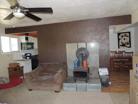 1683 Victor Ave, Redding, CA 96003 photo 2