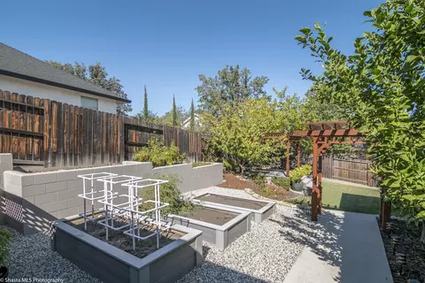 1038 Rollingview Dr, Redding, CA 96003 photo 27