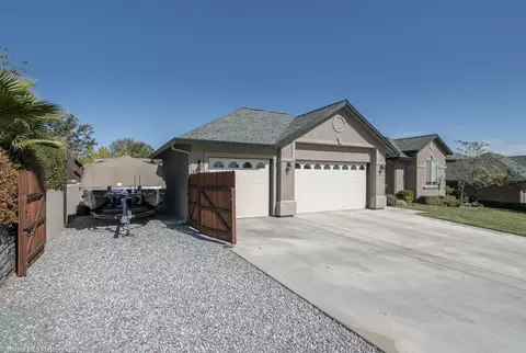 1038 Rollingview Dr, Redding, CA 96003 photo 4