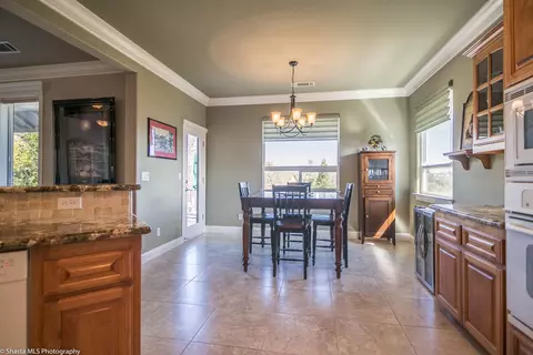 1038 Rollingview Dr, Redding, CA 96003 photo 8