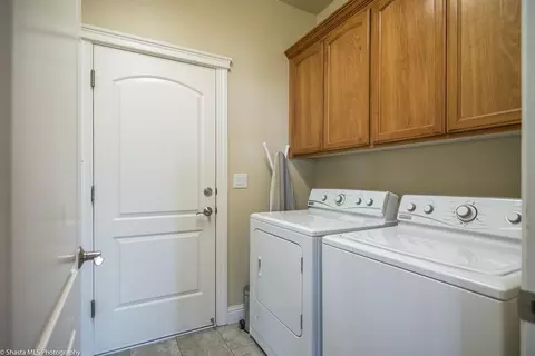 1038 Rollingview Dr, Redding, CA 96003 photo 14