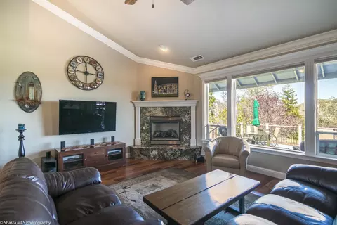 1038 Rollingview Dr, Redding, CA 96003 photo 10