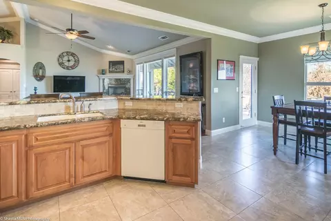 1038 Rollingview Dr, Redding, CA 96003 photo 7
