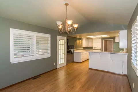 1439 Gladstone Ct, Redding, CA 96001 photo 4