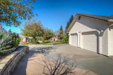1439 Gladstone Ct, Redding, CA 96001 photo 6