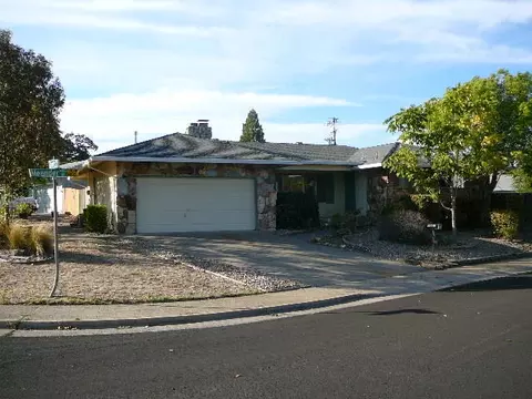 4090 Meander Dr, Redding, CA 96001 photo 2