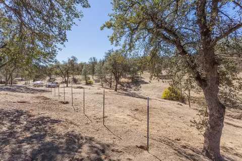 9260 Swasey Dr, Redding, CA 96001 photo 4
