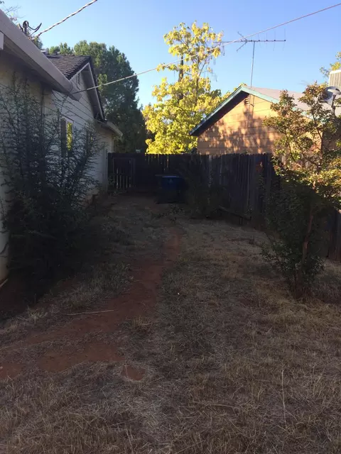 2145 Martian Way, Redding, CA 96002 photo 16