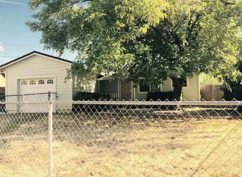 2145 Martian Way, Redding, CA 96002 photo 1