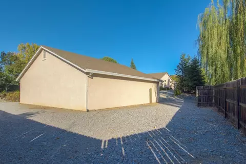 1735 Record Ln, Redding, CA 96001 photo 24
