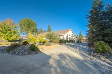 1735 Record Ln, Redding, CA 96001 photo 21