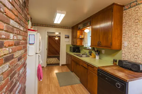 2297 Oxford Rd, Redding, CA 96002 photo 3