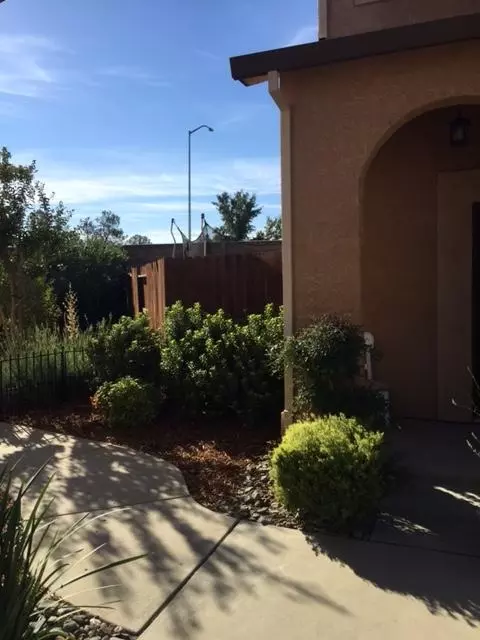 2389 Shining Star Way, Redding, CA 96003 photo 3