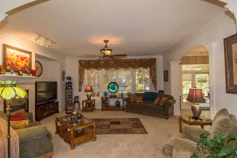 2935 Eastbrook Dr, Redding, CA 96002 photo 6